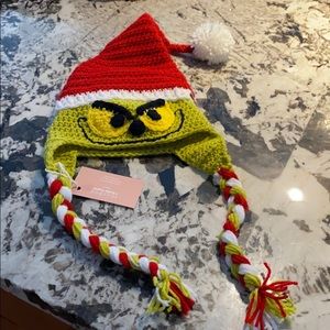 Knitted Grinch hat for toddlers. Age 2-4